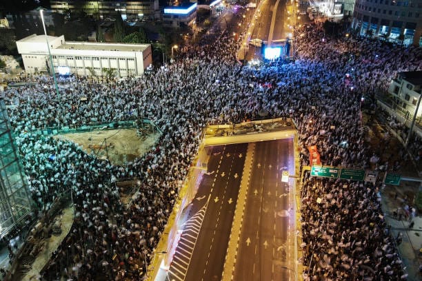Tens of Thousands of Israelis Rally in Tel Aviv Demanding Gaza Hostage Deal