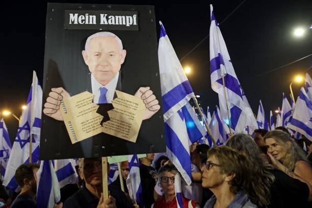 Mass Protests in Tel Aviv Demand Netanyahu's Resignation