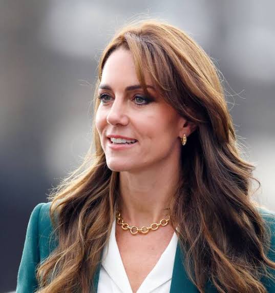 Kate Middleton’s Goes Against Queen Elizabeth's "Never complain, Never explain" Motto
