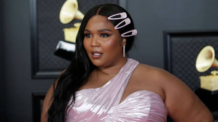 Lizzo Announces She's Quitting Music - "I didn't sign up for this s***' she says